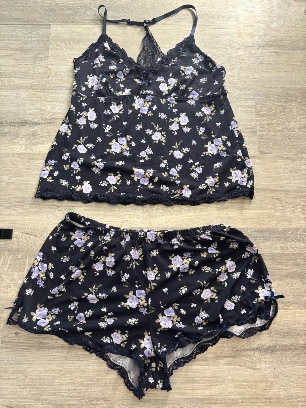 Laura Ashley Sleep Set - Size: XL